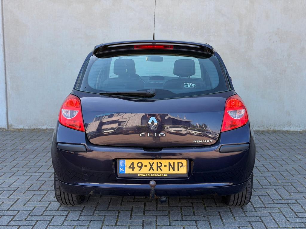 Renault Clio 1.6-16V Sport Trekhaak Clima Cruise 16'' Leder/, Auto's, Renault, Voorwielaandrijving, Gebruikt, Zwart, Leder en Stof