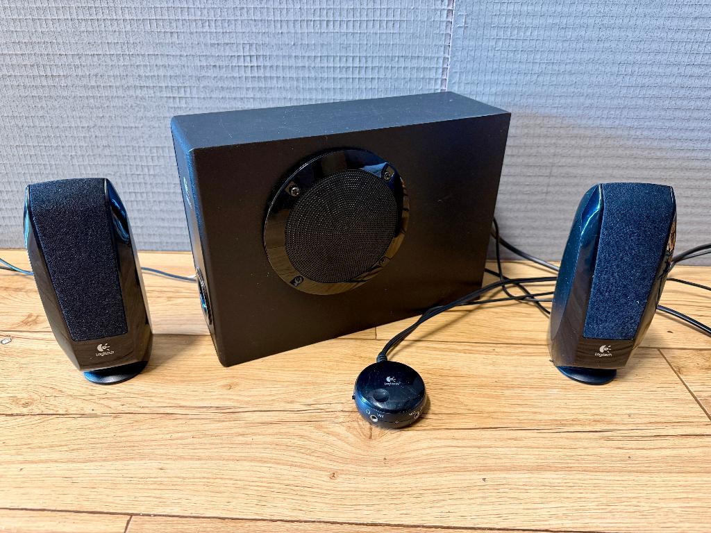 Logitech speakerset S220 met subwoofer, Ophalen, Gebruikt, Audiokanaal 2.1, Logitech