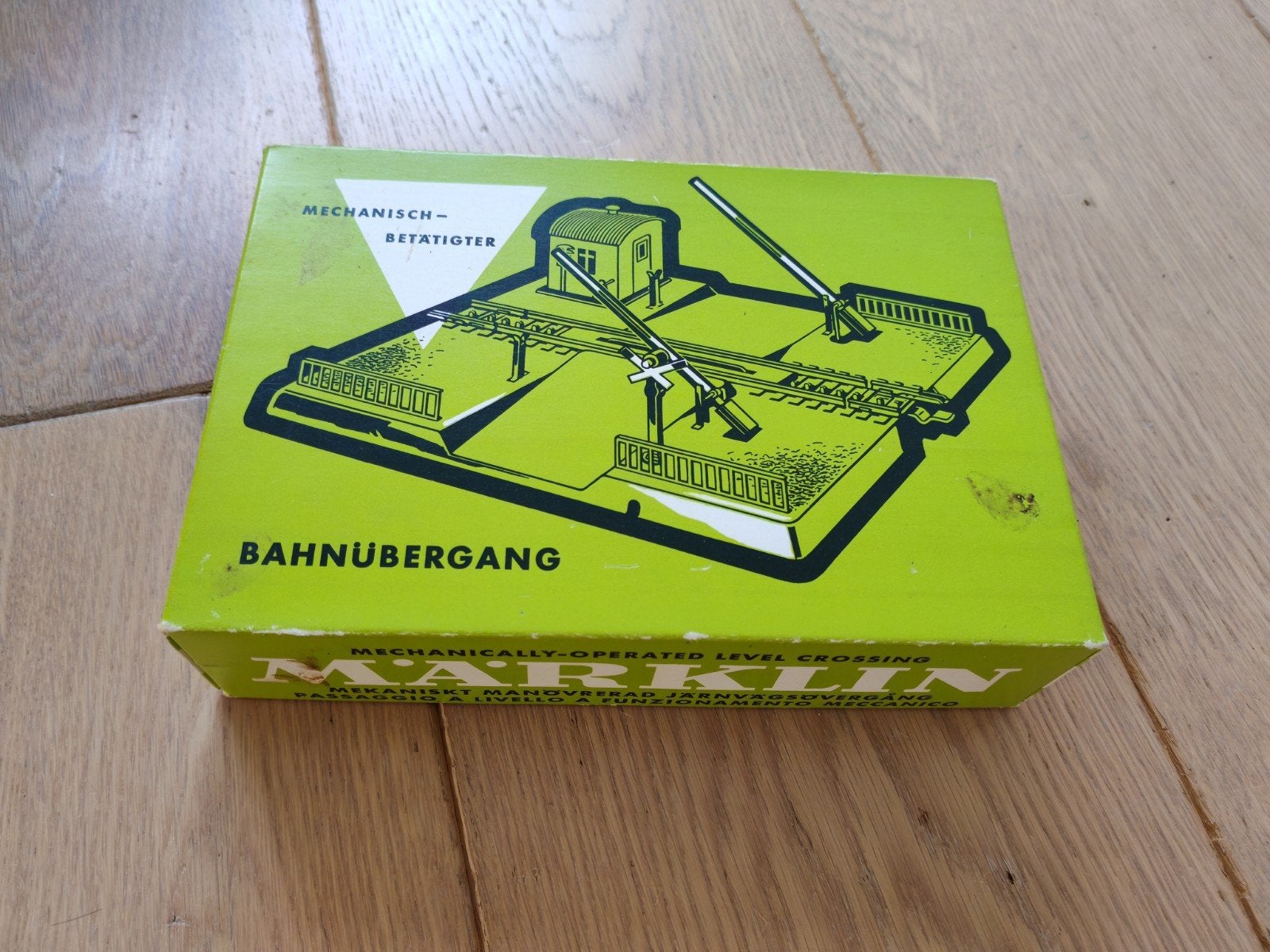 Märklin Spoorwegovergang 7054 - Mechanisch, Wisselstroom, Gebruikt, Overige typen, Ophalen of Verzenden
