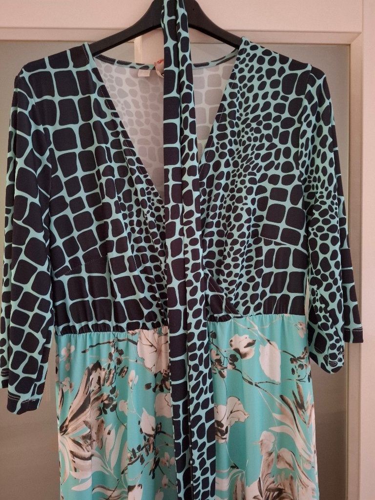 Supergave jurk!! Bodyflirt Boutique, Maat 38/40 (M), Ophalen of Verzenden, Zo goed als nieuw, Onder de knie
