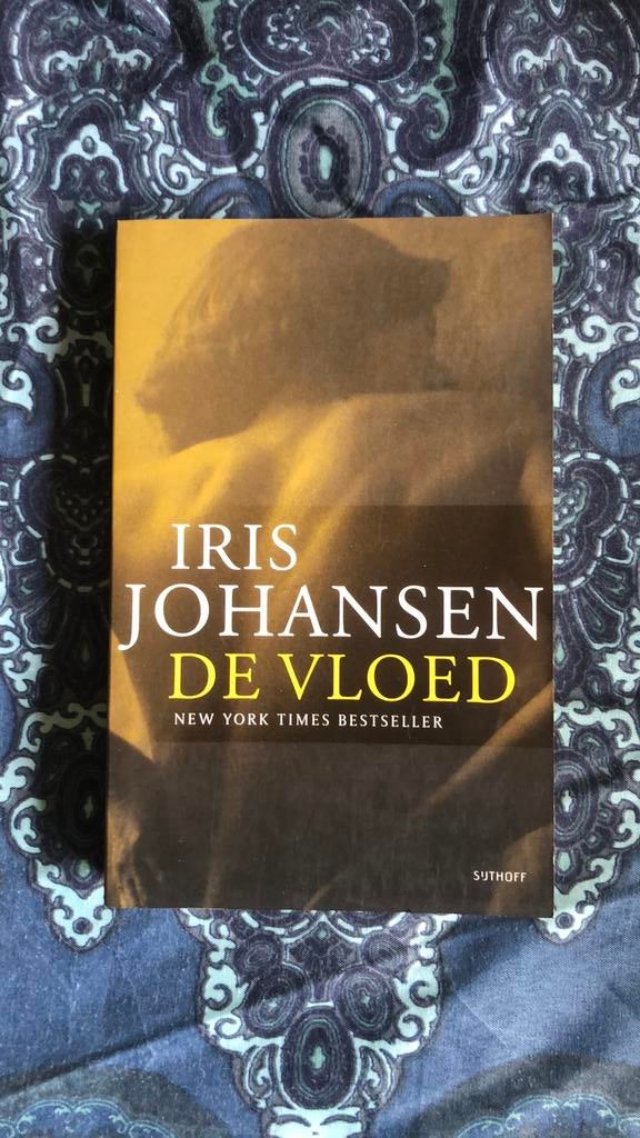Iris Johansen - De vloed, Ophalen of Verzenden, Zo goed als nieuw, Iris Johansen