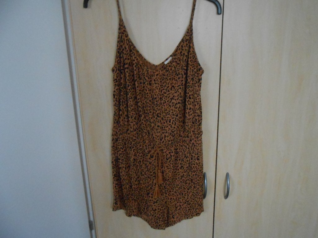 Leuke korte jumpsuit maat S van H&M, Kleding | Dames, Hlm, Bruin, Ophalen of Verzenden, Maat 36 (S)