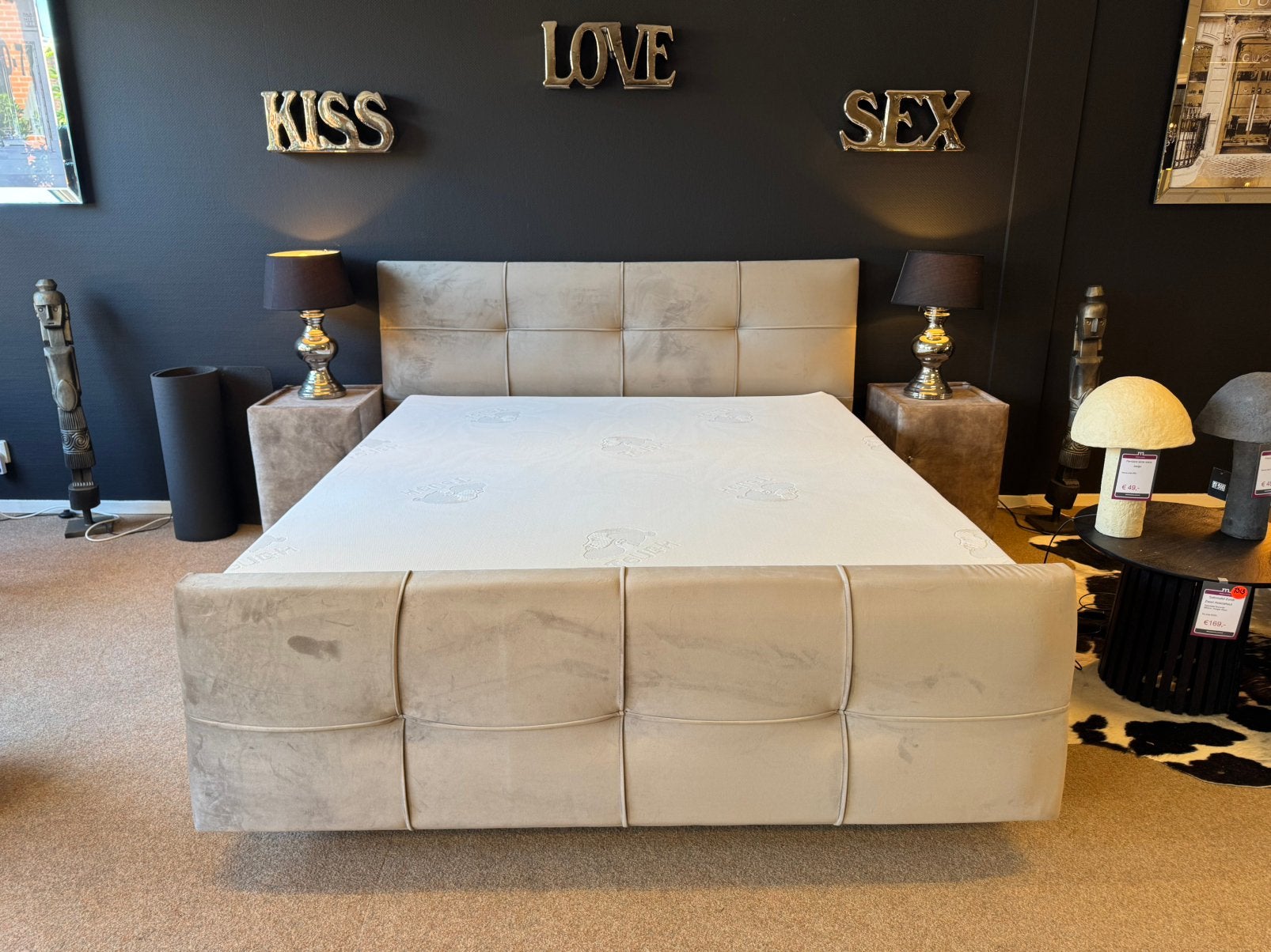 Boxspring 180 Beige Velvet met vakken en Pocket matras  7295, Ophalen, Beige, Mwonenenslapen, Mwonenenslapen@ziggo.nl