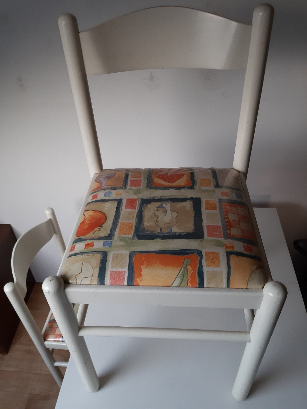 Eettafel met vier stoelen, Huis en Inrichting, Tafels | Eettafels, Ophalen, Gebruikt, 100 tot 150 cm, 50 tot 100 cm
