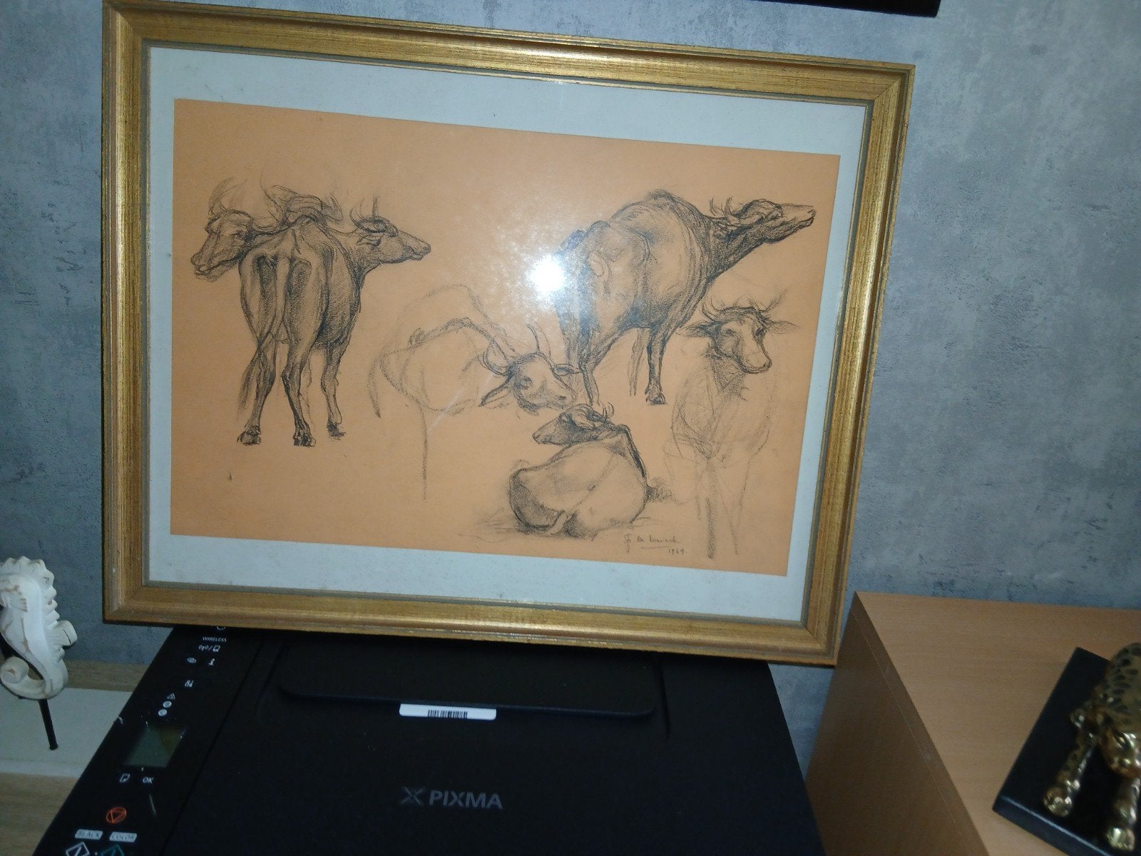 Mooie houtskooltekening van runderen, gesigneerd 1969, Antiek en Kunst, Ophalen of Verzenden, Tekening, Houtskooltekening, Gesigneerd