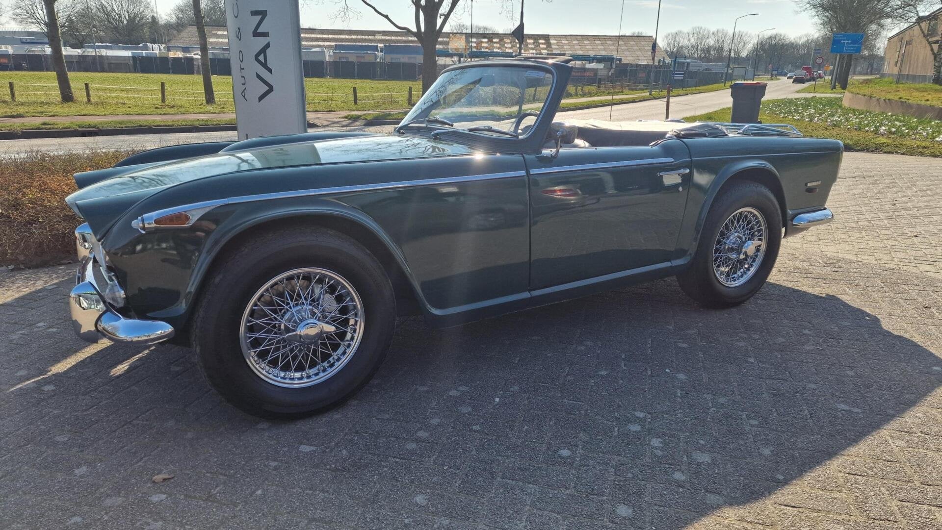Triumph TR5 / TR250 Soft Top/OVERDRIVE/CHROOM SPAAKWIELEN, Auto's, Oldtimers, Open dak, Zwart, Cabriolet, Triumph