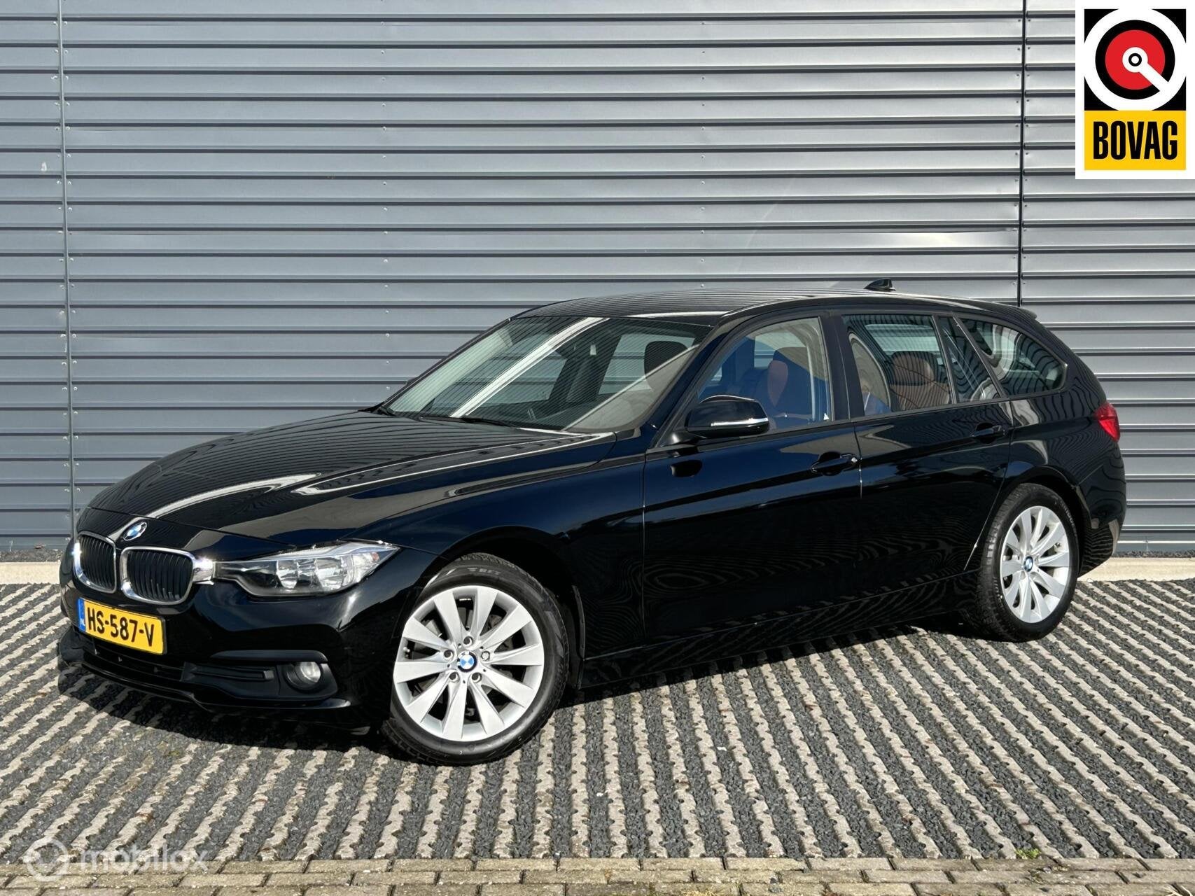 BMW 3-serie Touring 316d Corporate Lease Essential | Leder, Auto's, 745 kg, Achterwielaandrijving, Euro 6, 4 cilinders