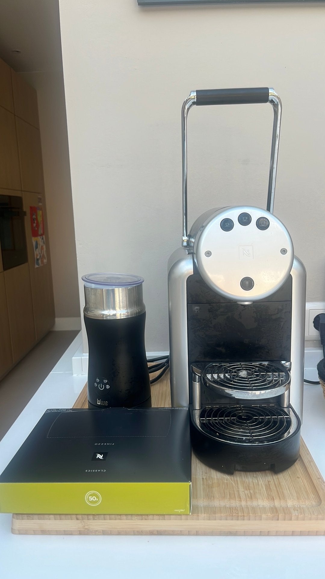 Nepresso zenius en melkschuimer, Witgoed en Apparatuur, Koffiezetapparaten, Espresso apparaat, Ophalen of Verzenden