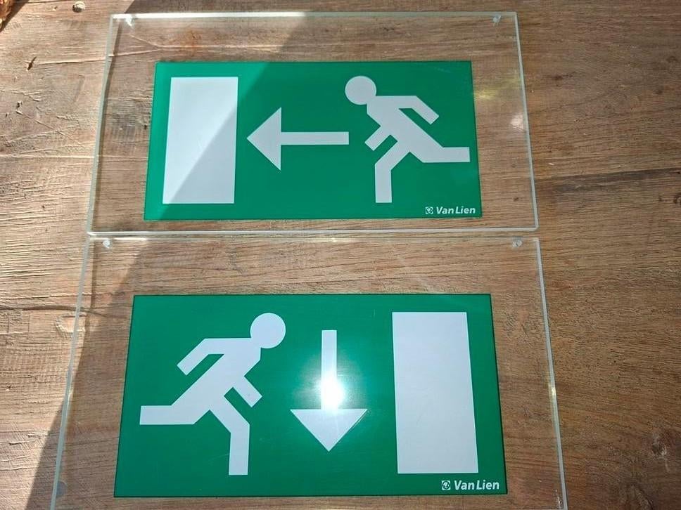 Nooduitgang wegwijzer Van Lien, pijl links en pijl beneden, Ophalen of Verzenden