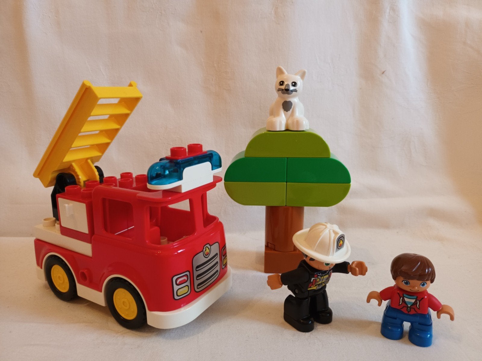 Duplo set 10901 Brandweerauto met zwaailicht en sirene, Ophalen of Verzenden, Zo goed als nieuw, Duplo, Complete set