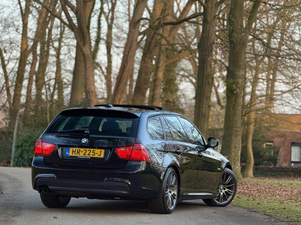 BMW 3-serie Touring 325i Business Line M Sport, Auto's, Gebruikt, 218 pk, 1600 kg, 3-Serie