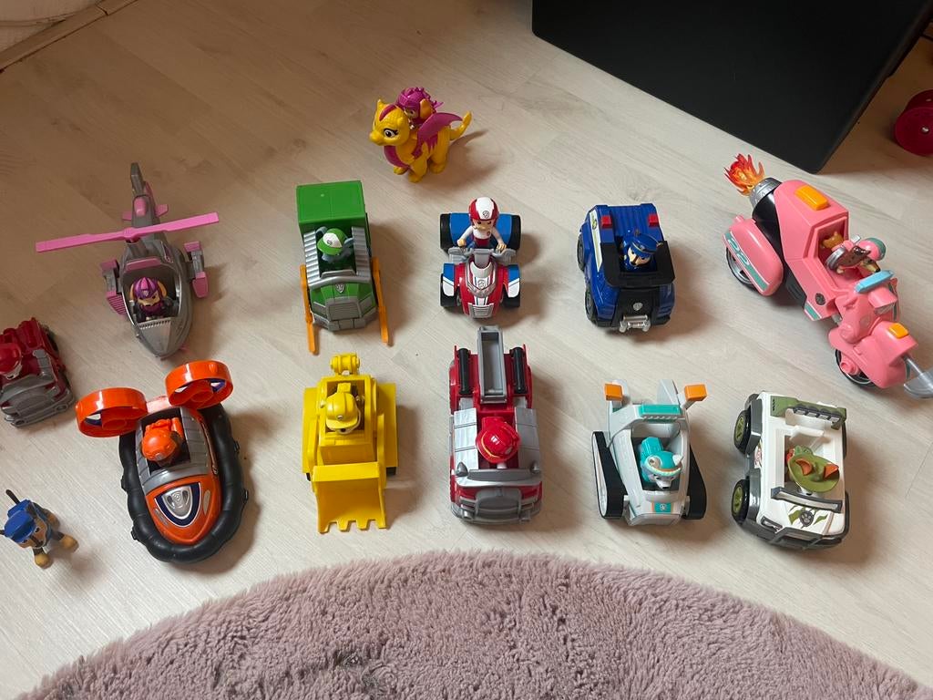 Diverse paw patrol auto’s incl honden, Ophalen of Verzenden, Zo goed als nieuw
