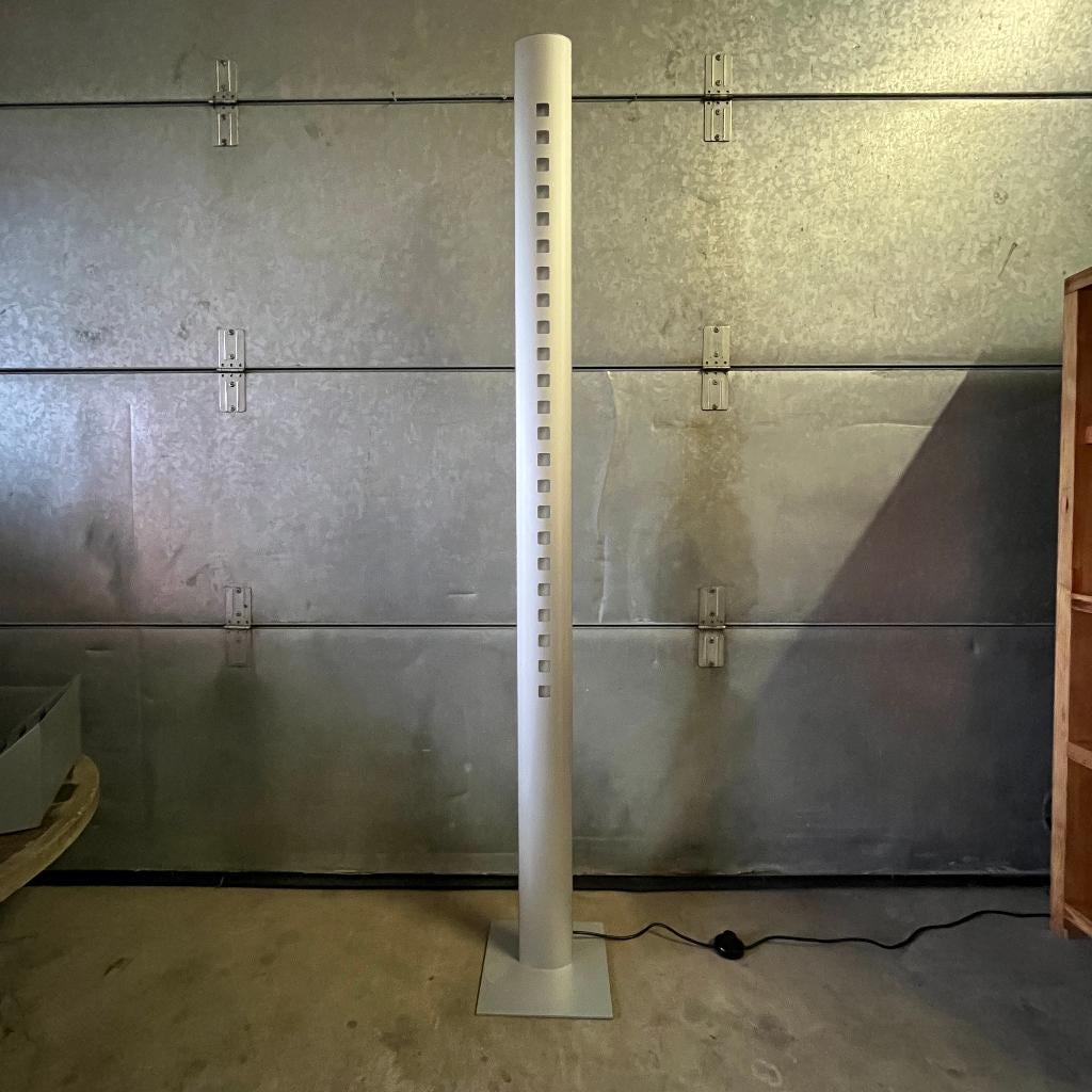 Optelma Suisse postmodern vloerlamp series 200 Ligne Roset, Huis en Inrichting, Lampen | Vloerlampen, Ophalen, Series 200, Ligne Roset