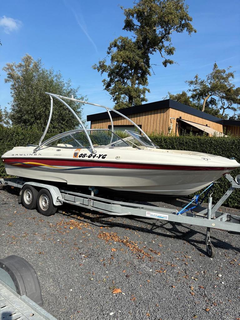 Bayliner capri 215 v6, Watersport en Boten, Ophalen, Binnenboordmotor, 6 meter of meer, Zo goed als nieuw
