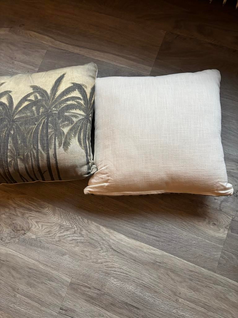 Decoratieve kussens - set van 2, Huis en Inrichting, Ophalen, Gebruikt, Beige, Vierkant