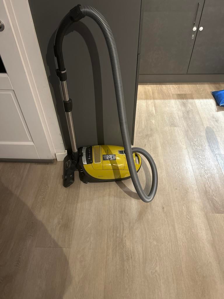 Miele Complete C3 Stofzuiger - Zo goed als nieuw!, Witgoed en Apparatuur, Stofzuigers, Ophalen, Zo goed als nieuw, Stofzak, Minder dan 1200 watt