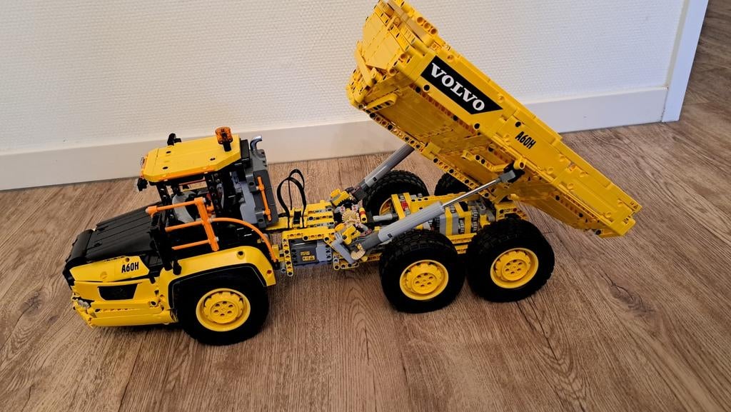 Technisch lego volvo dumper A60H slechts 1 keer gemonteerd, Ophalen, Zo goed als nieuw