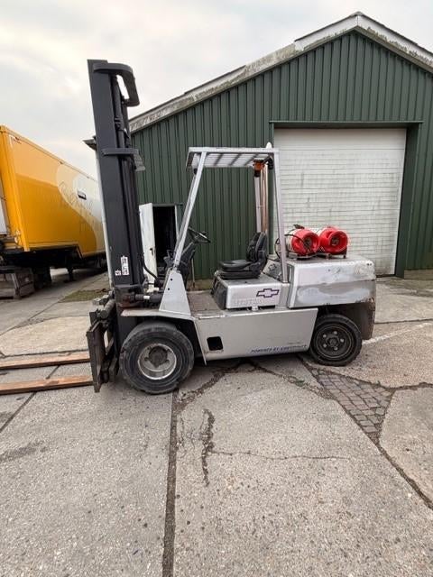 Heftruck 5-tons Hyster - LPG - 6-cilinder Chevrolet motor, Zakelijke goederen, Machines en Bouw | Heftrucks en Intern transport