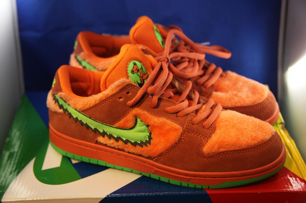 Dunk Low Grateful Dead Bears Orange maat42 CJ5378-800 no box, Overige kleuren, Nieuw, Ophalen of Verzenden, Sneakers of Gympen