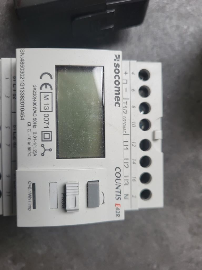 Socomec kWh meter met stroomspoelen 250/1, Doe-het-zelf en Verbouw, Meetapparatuur, Ophalen