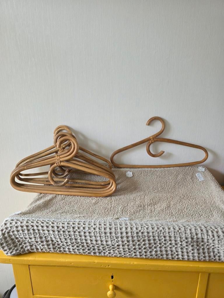Vintage Rotan Kledinghangers 7stuks Bohemian kleding hangers, Kleding | Dames, Kledinghangers, Ophalen of Verzenden, Gebruikt