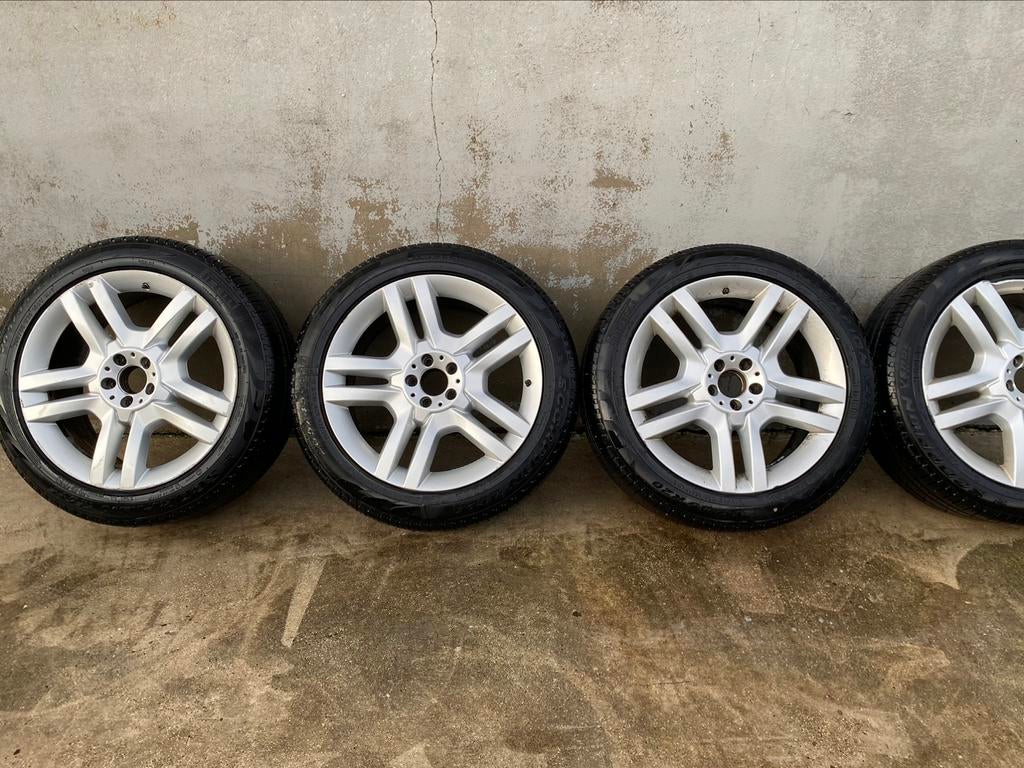 Prachtig set Mercedes benz velgen en banden, 245 mm, Banden en Velgen, 20 inch, Winterbanden