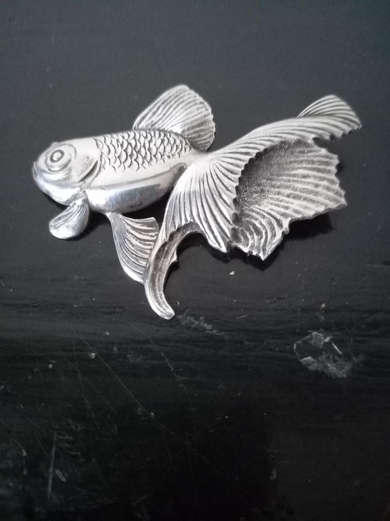 Unieke vintage verzilverde koi vis broche, Ophalen of Verzenden, Zilver, Overige materialen