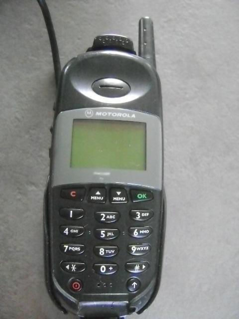 hele oude motorola mobiele telefoon, Ophalen of Verzenden, Gebruikt, Geen camera, Zwart