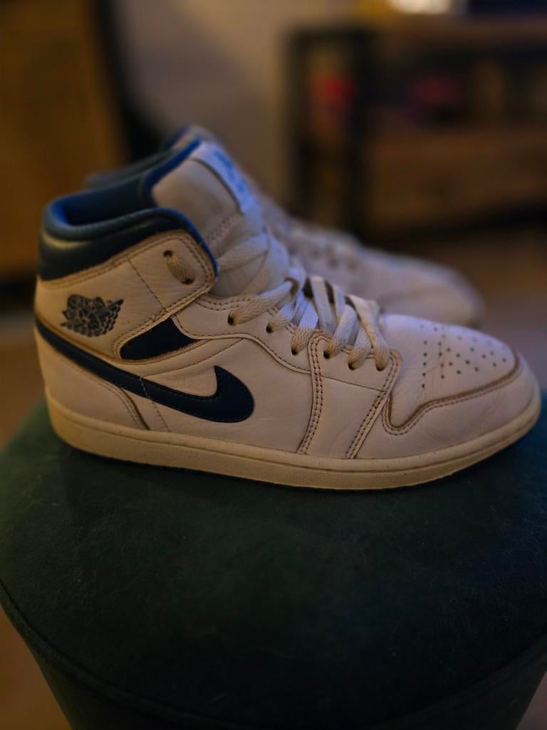 Air Jordan 1 Mid - Blauw/Wit, Kleding | Heren, Schoenen, Blauw, Air Jordan, Ophalen of Verzenden, Sneakers of Gympen