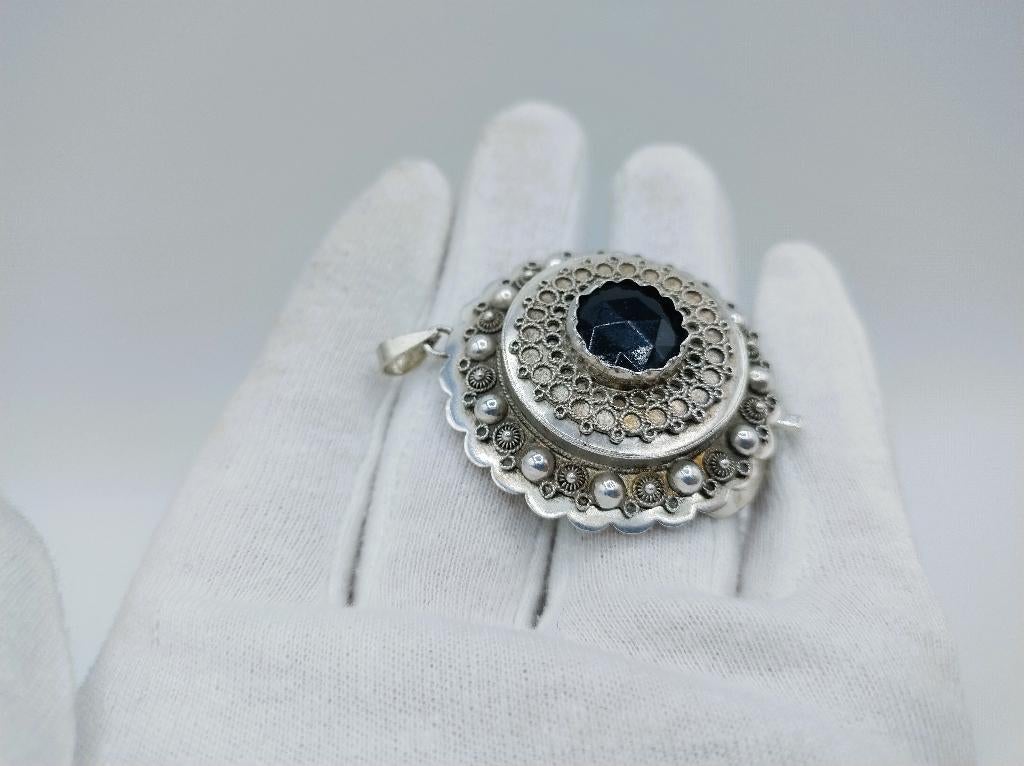 Zilveren klederdracht hanger, ca. 1910, Verzenden, Zilver, Hanger
