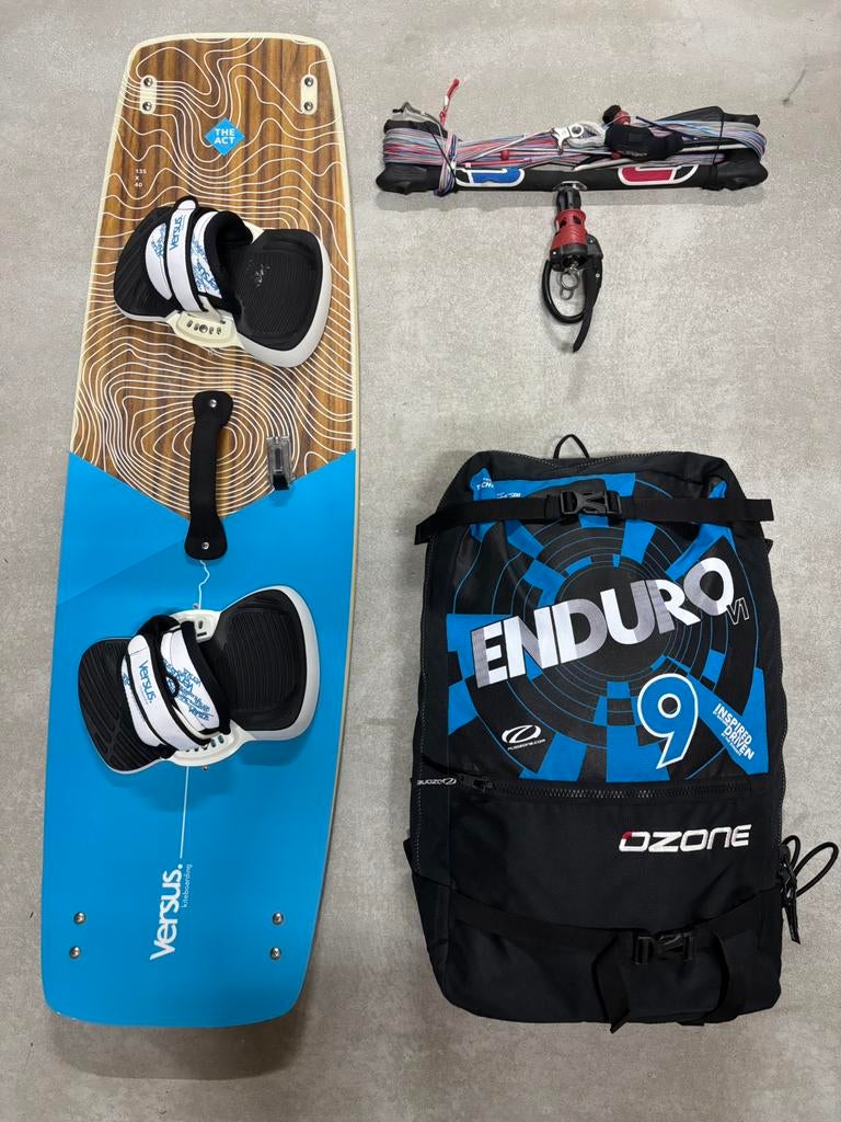 Ozone Enduro 9m + Ten The Act 135x40 + Ozone Bar, Watersport en Boten, Kitesurfen, Gebruikt, Kitesurf-set, 9 m², Twintip, Ophalen