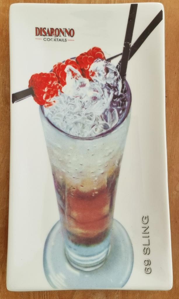 4 prachtige vintage cocktail bordjes van Disaronno - IZGST, Huis en Inrichting, Ophalen of Verzenden, Zo goed als nieuw, Bord(en)