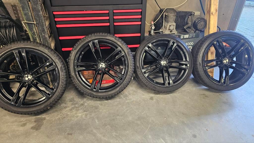 Runflat winterset bmw 5serie met bijna nieuwe banden, 245 mm, Band(en), 20 inch, Winterbanden