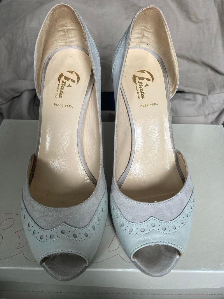 BATA leeren sandalen met hoge hak, Kleding | Dames, Schoenen, Pumps, Beige, Ophalen of Verzenden, Zo goed als nieuw