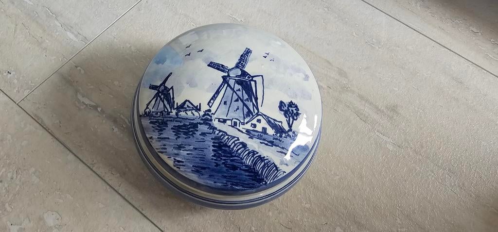 Mooie handgeschilderde Delfts Blauwe pot met deksel, Sieraden, Tassen en Uiterlijk, Piercings, Staal, Ophalen of Verzenden