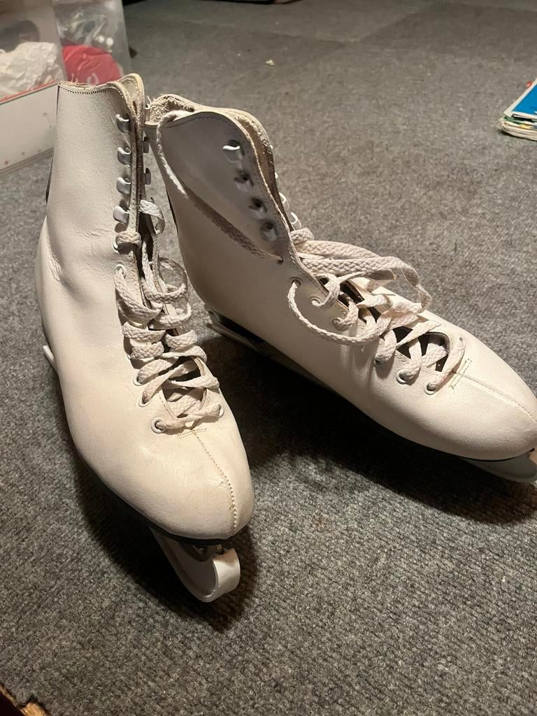 Kunstschaatsen maat 41, Ophalen, Zo goed als nieuw, Kunstschaatsen, Overige merken