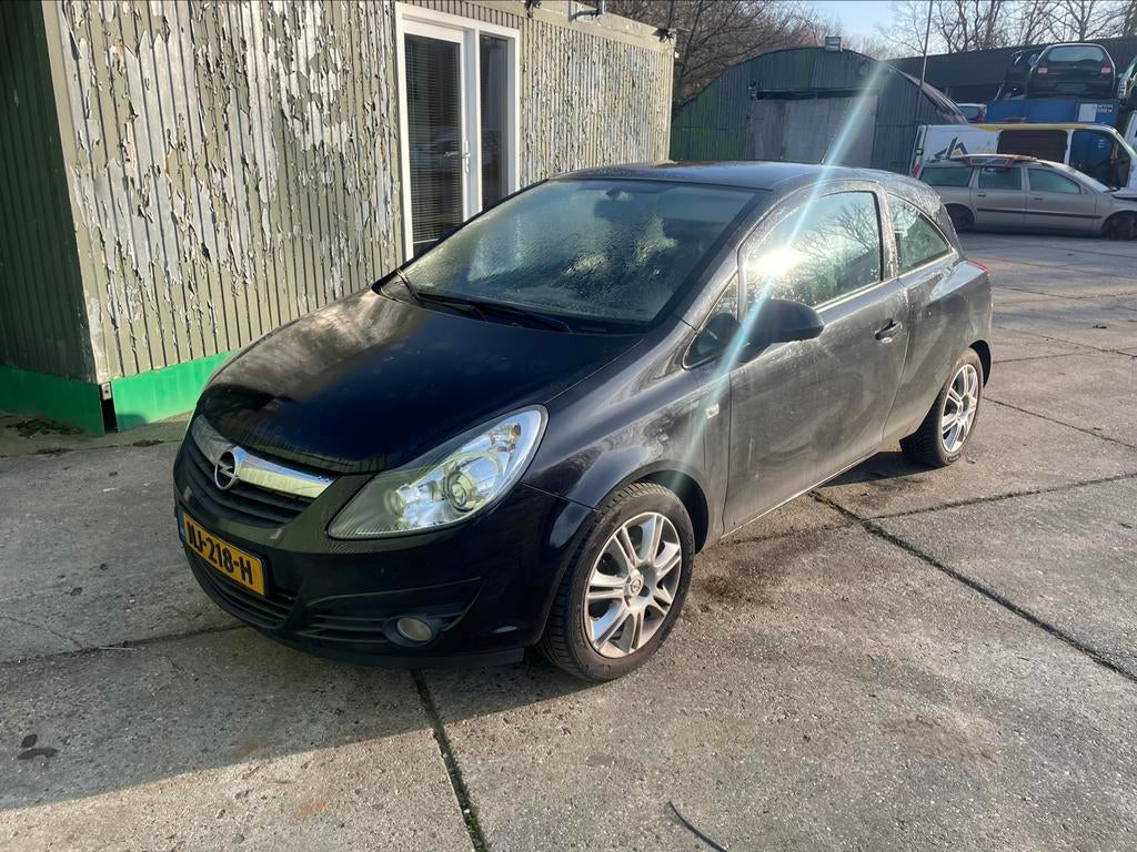 Te koop Opel Corsa D in onderdelen, Ophalen of Verzenden, Gebruikt, Opel