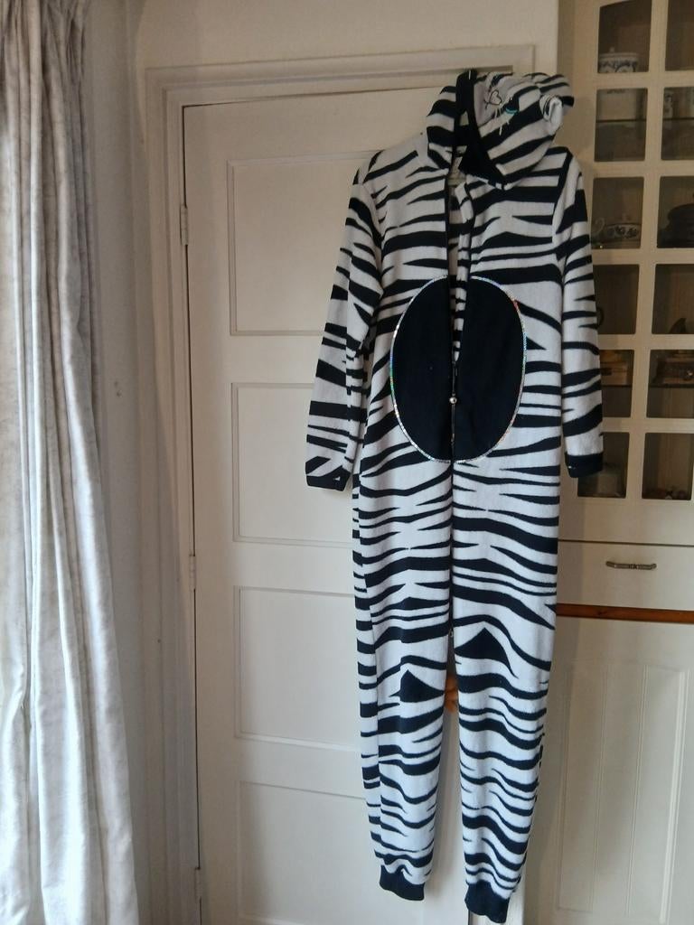 luxe kat- ONESY/ LOUNGE SUIT, maat S,M of L, Ophalen of Verzenden, Zo goed als nieuw, Maat 38/40 (M)