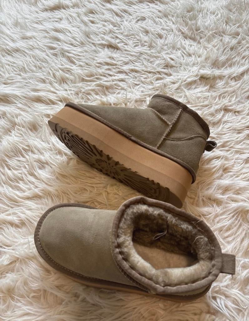 Boots khaki, Ophalen, Zo goed als nieuw, Laarsjes