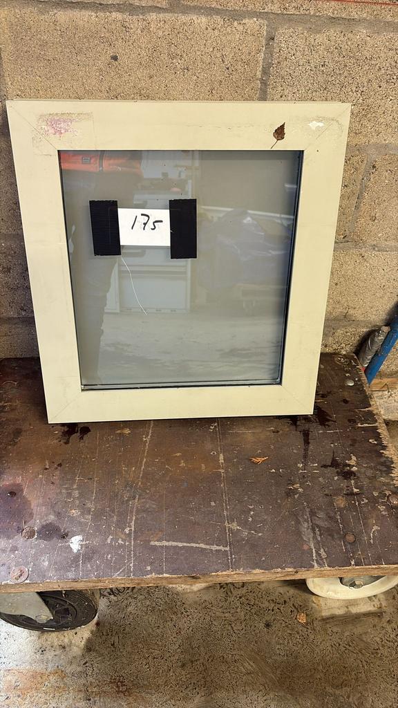 (175) Nieuw aluminium raamkozijn draai raam incl glas, Ophalen, Minder dan 75 cm, Raamkozijn, Minder dan 75 cm