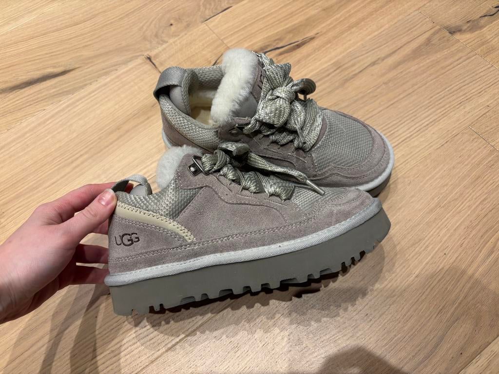 UGG Lowmel maat 37, Beige, Snowboots, Ophalen of Verzenden, Zo goed als nieuw
