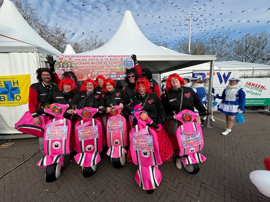 Loopgroep - 10 scooterpakken voor carnaval, Ophalen, Gedragen, Carnaval