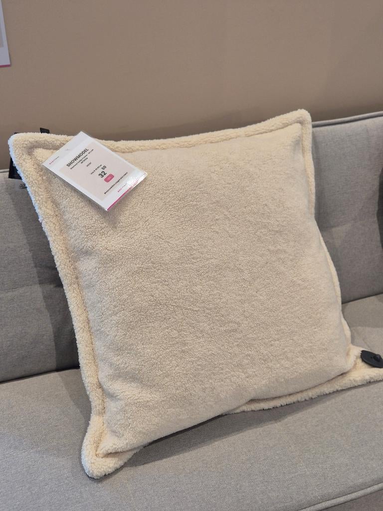 Overseas Teddy Kussen - 60 x 60 cm - Off White, Ophalen of Verzenden, Zo goed als nieuw, Wit, Vierkant