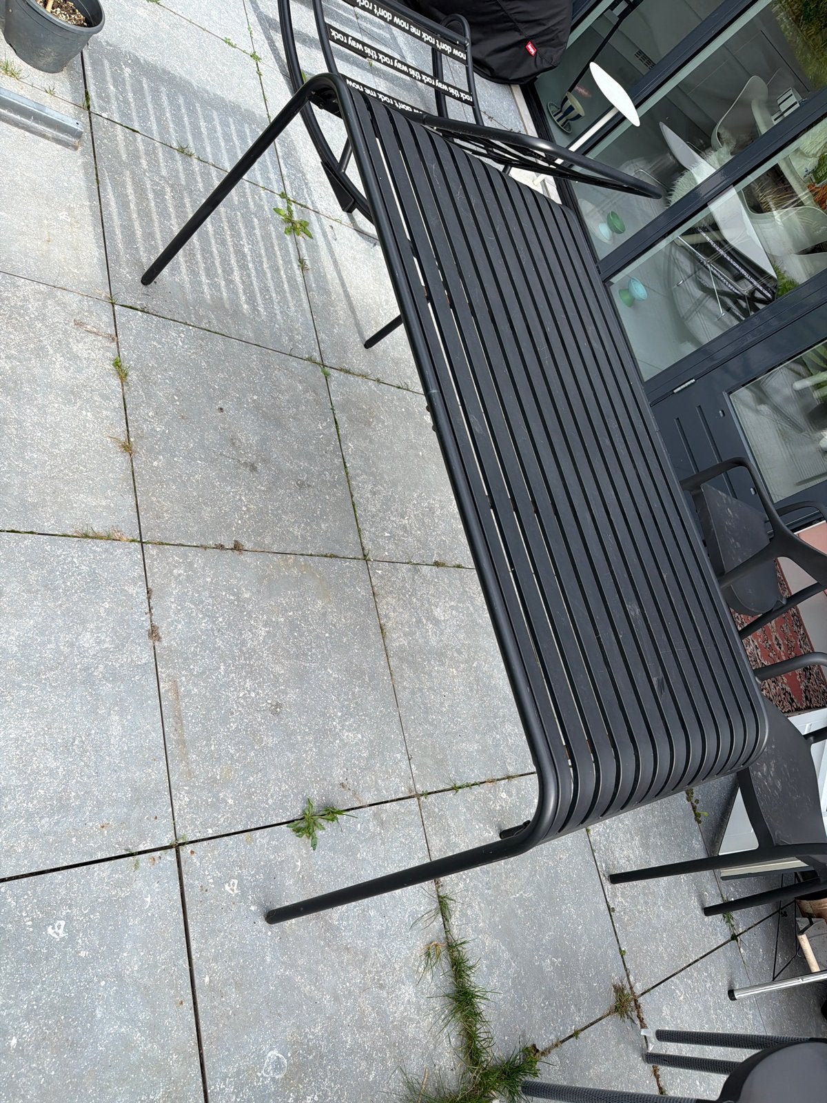 stalen tuintafel (73x140x75 cm) - weg is weg!, Tuin en Terras, Ophalen of Verzenden, Gebruikt, Rechthoekig, Metaal