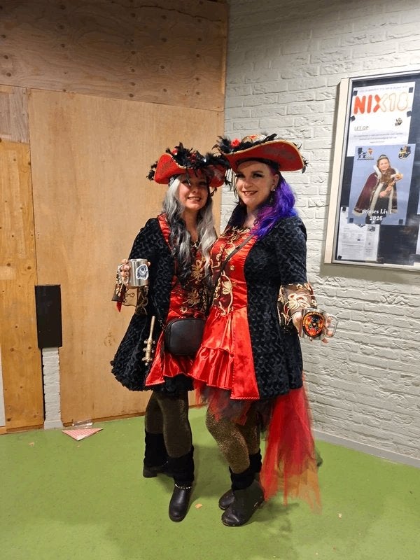 Compleet piratenkostuum maat L, Carnaval, Maat 42/44 (L), Ophalen of Verzenden, Onbekend