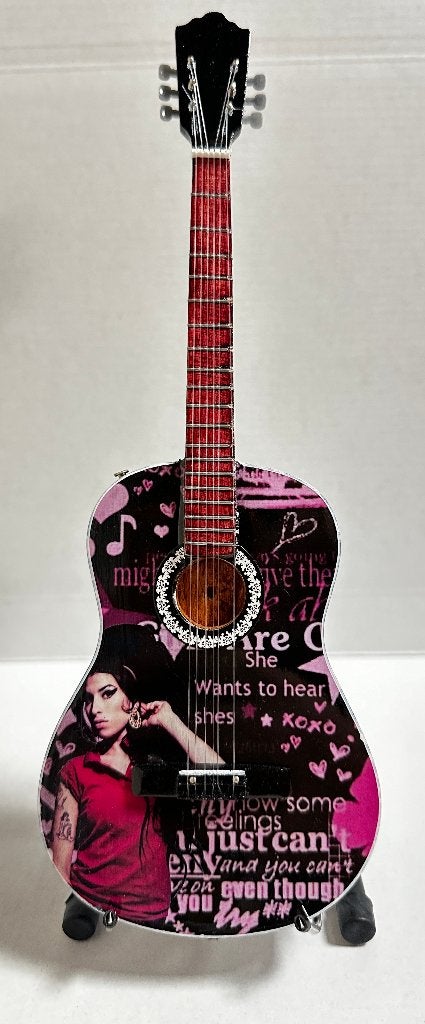 Amy Winehouse miniatuur gitaat 25cm mini guitar decoratie