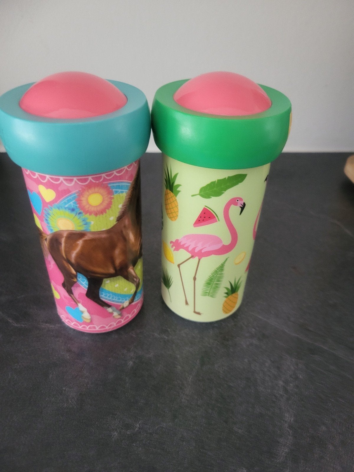 2 mepal bekers, Ophalen