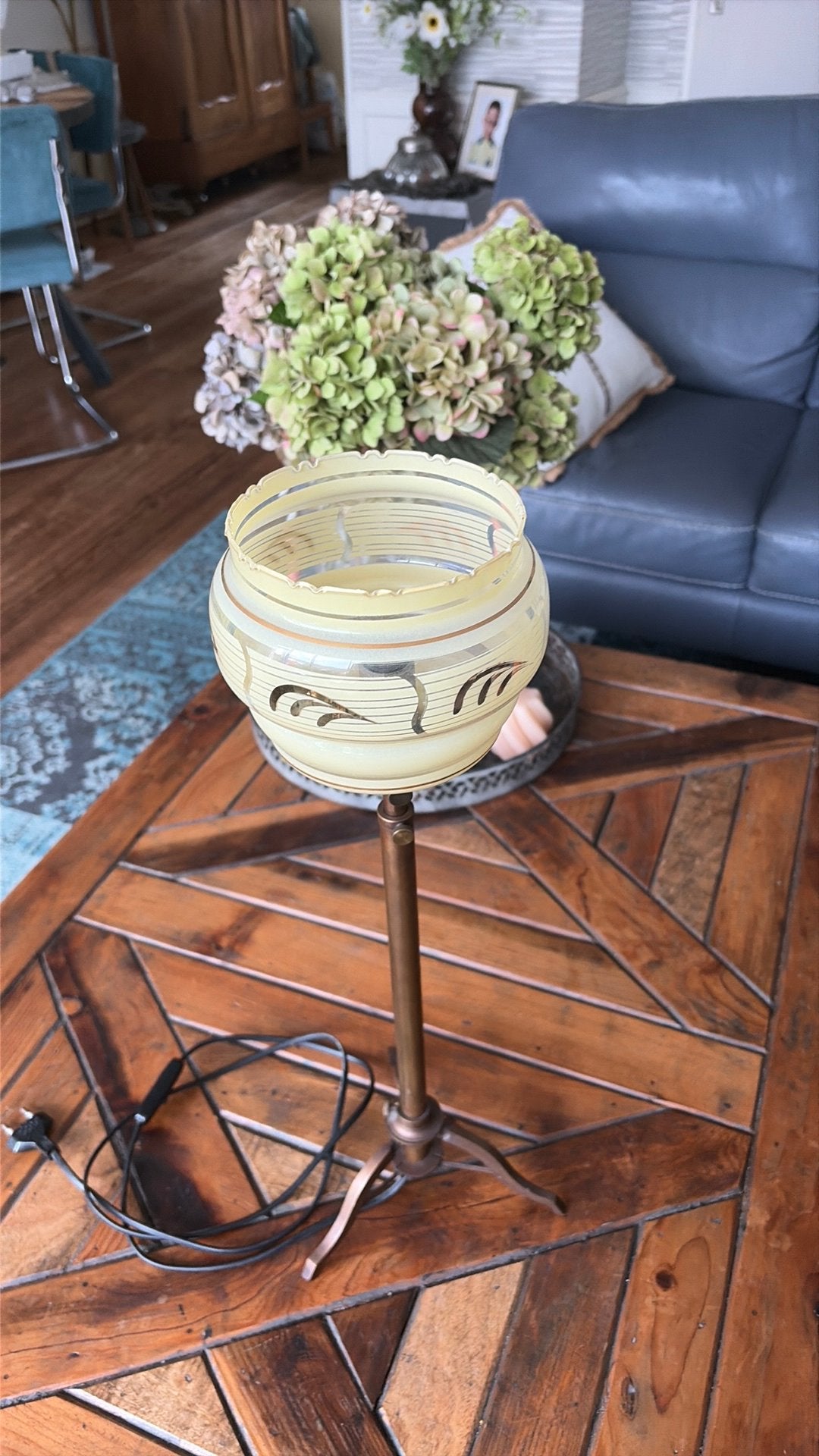 Tafellampje messing brons met oud glaasje, 57 cm, E14 (klein), Ophalen of Verzenden, Glas
