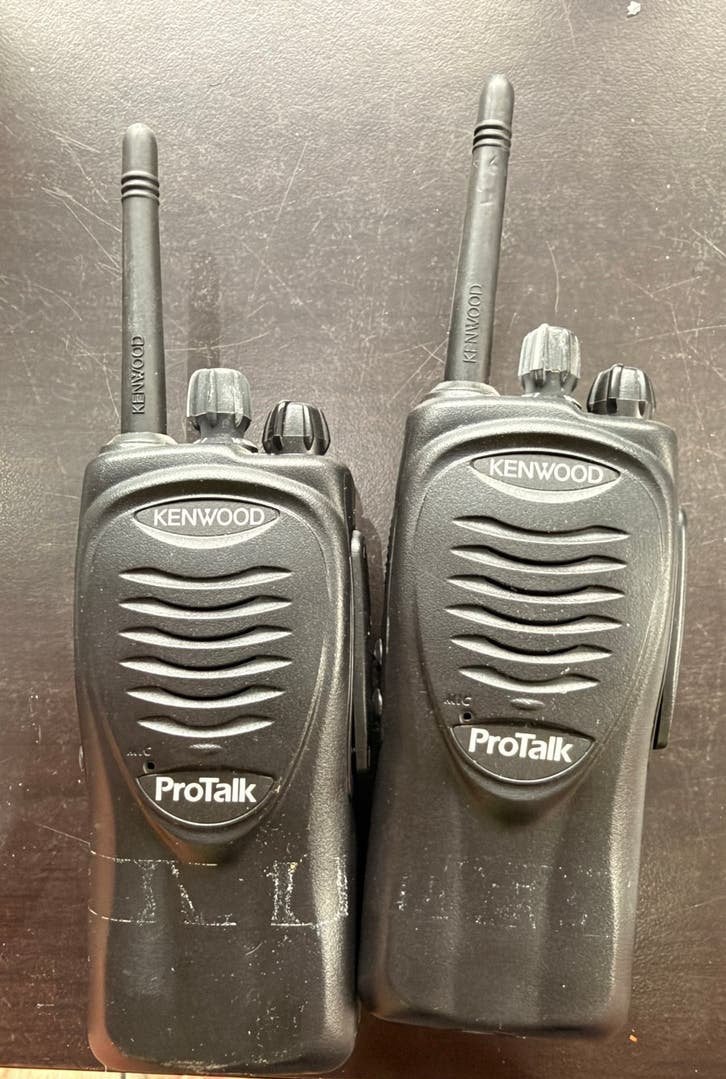 Kenwood ProTalk TK3201 Portofoon + 2x KSC35 Lader Set, Telecommunicatie, Gebruikt, Ophalen of Verzenden, Portofoon of Walkie-talkie