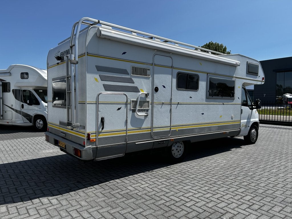 Hymer Swing 684 INRUILKOOPJE/Stapelbed, Alkoof, Fiat, 7 tot 8 meter, Bedrijf